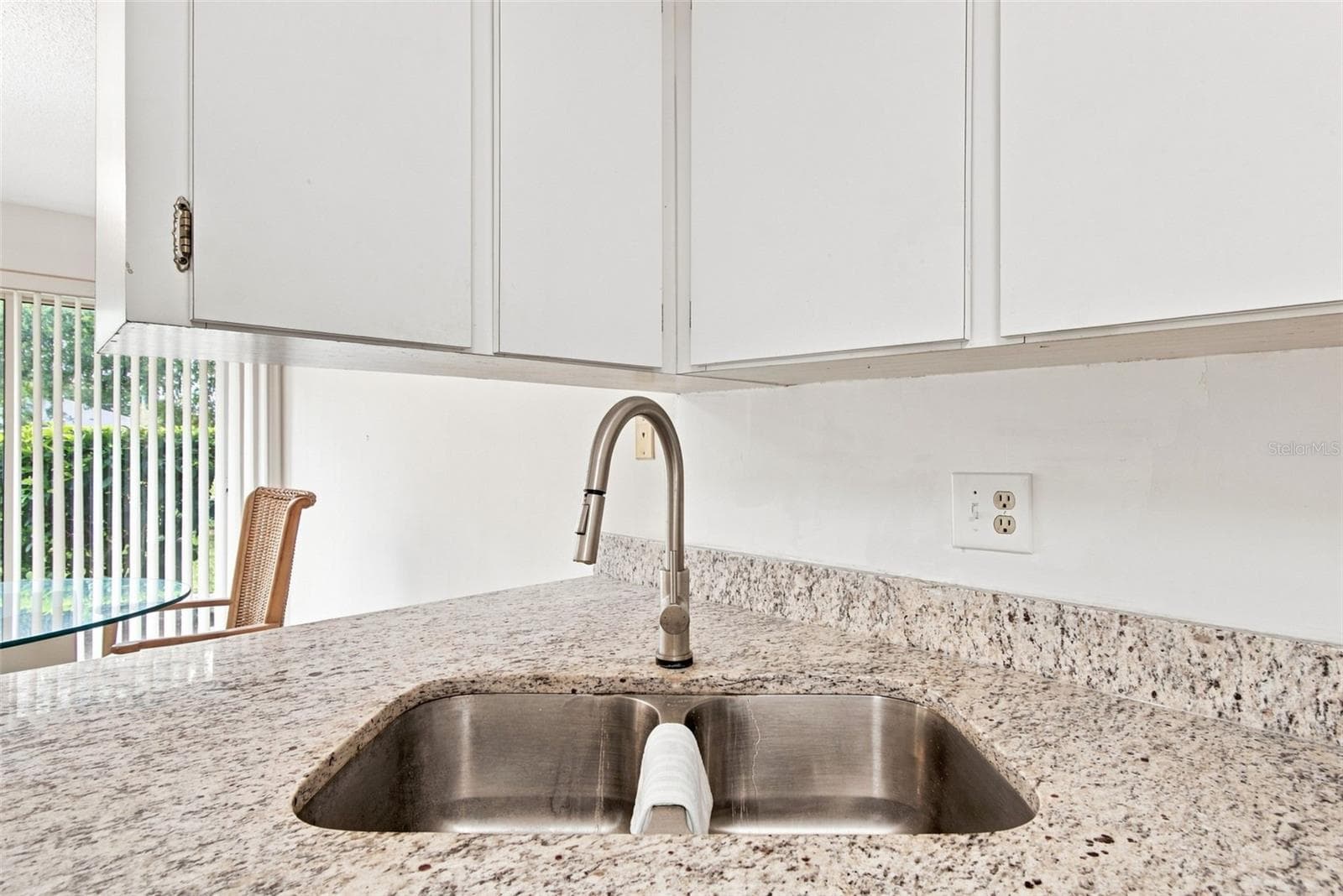 Condominium at 1655 S HIGHLAND AVE #B110, CLEARWATER, photo 22 of 100