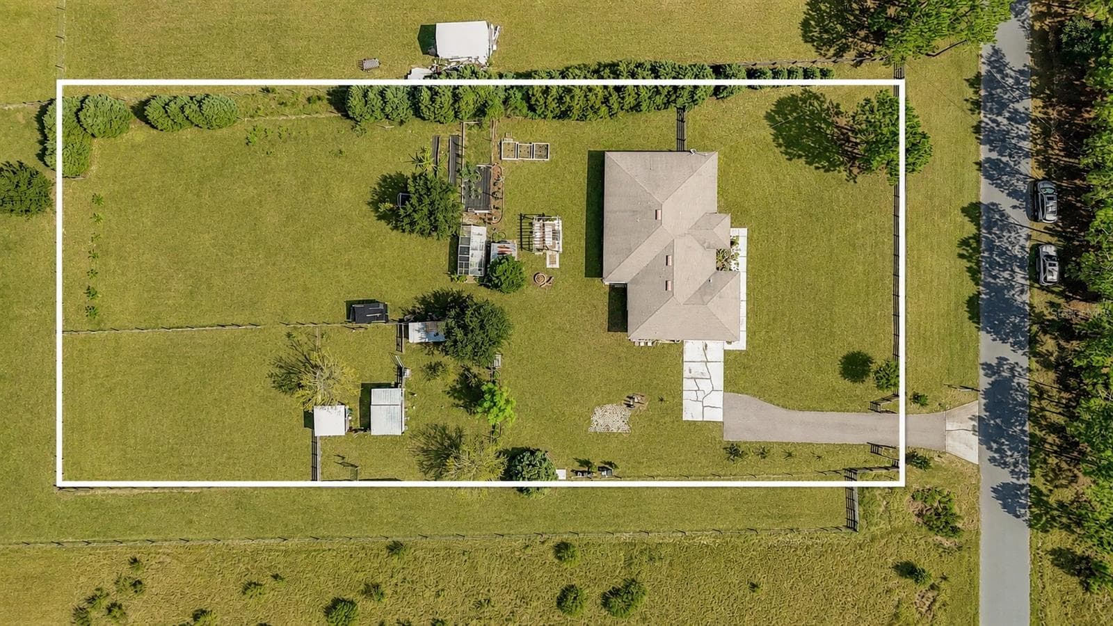 Look at all the space I have! - 18030 BAYAMON AVE, POLK CITY