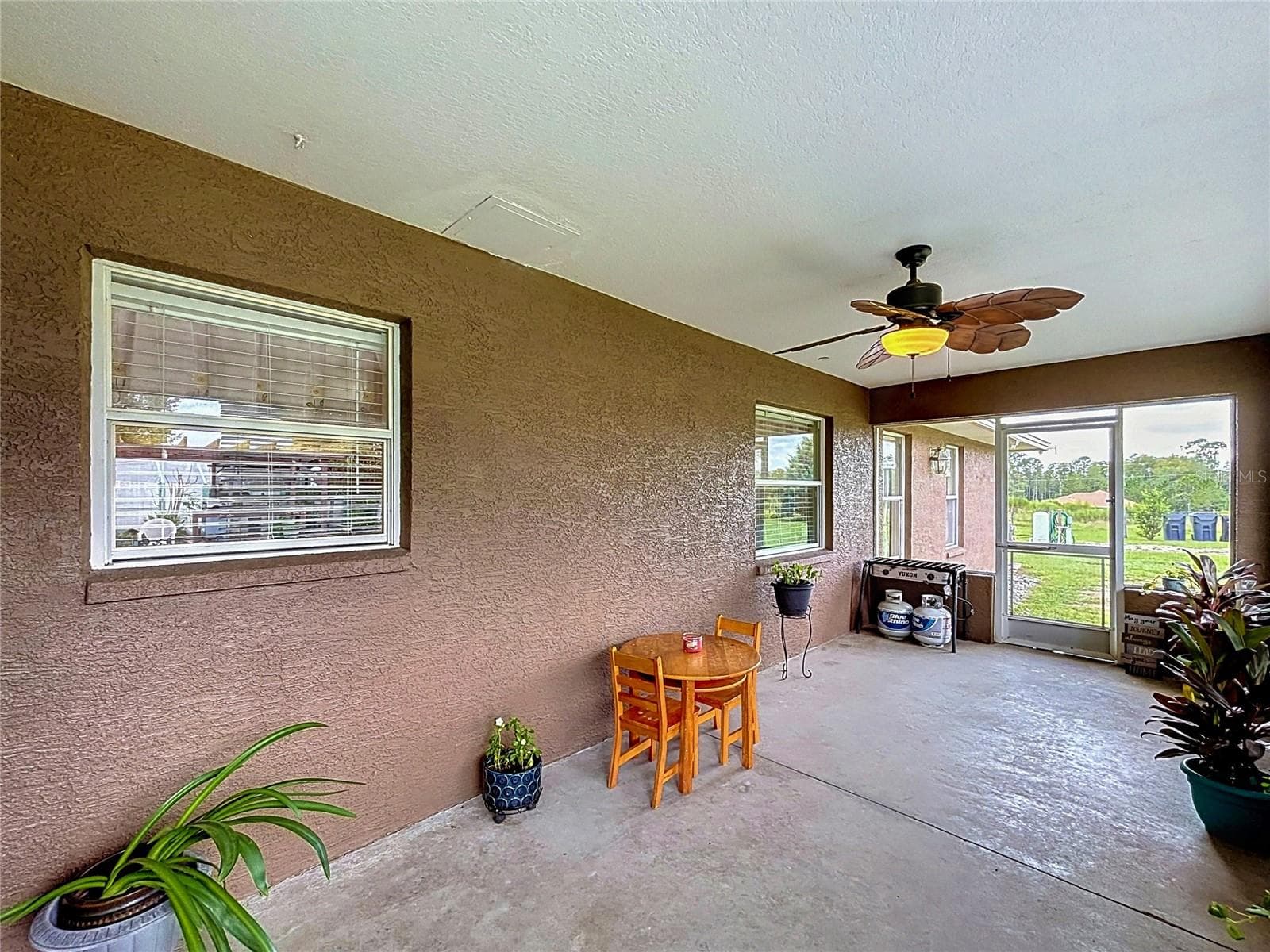 Large screened in lanai - 18030 BAYAMON AVE, POLK CITY