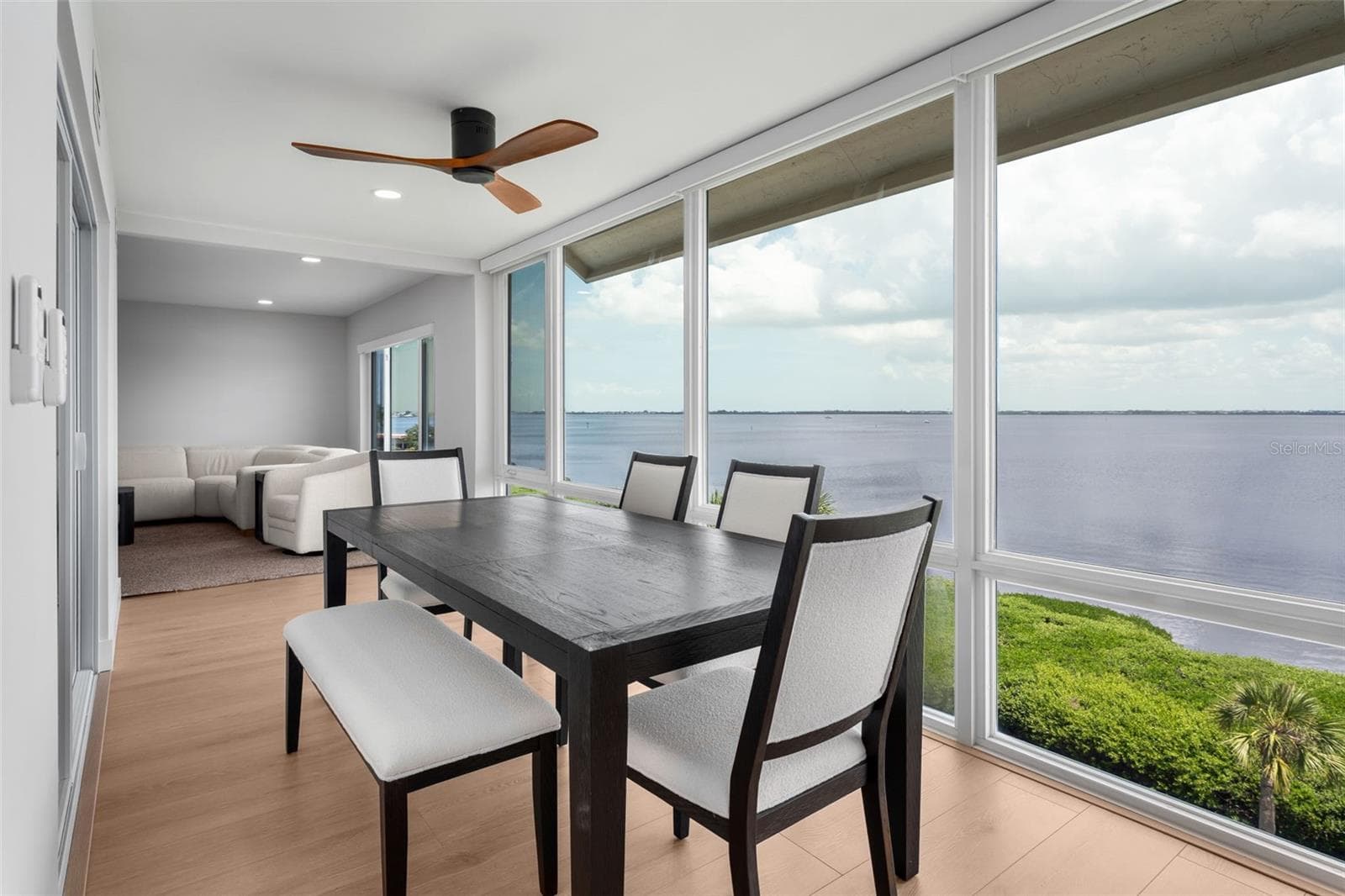 AIR CONDITIONED FLORIDA ROOM - 4800 GULF OF MEXICO DR #PH 3, LONGBOAT KEY