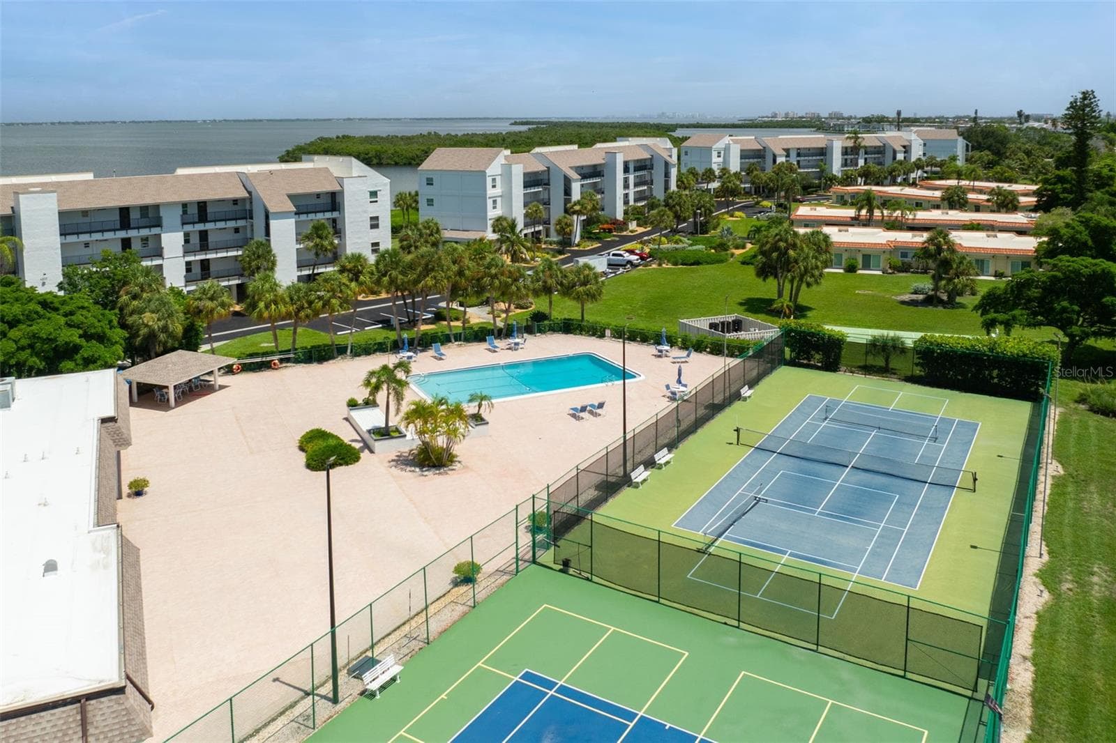 WINDWARD BAY AMENITIES - 4800 GULF OF MEXICO DR #PH 3, LONGBOAT KEY