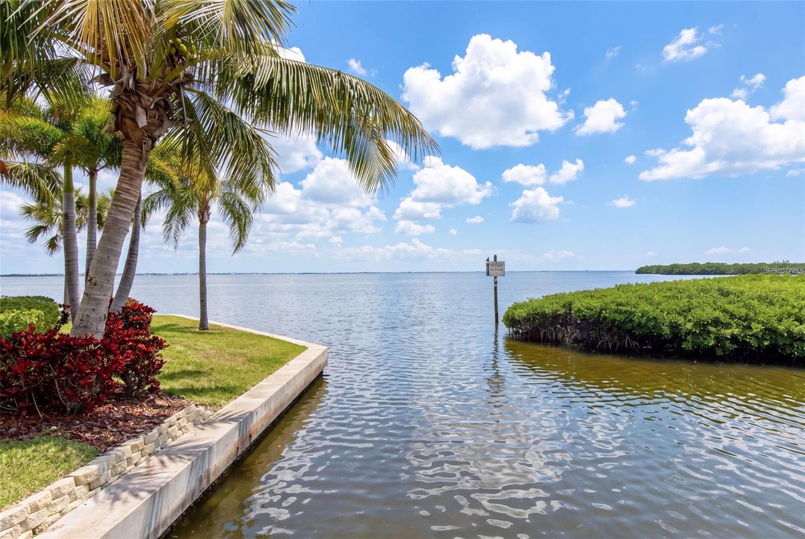 WINDWARD BAY AMENITIES - 4800 GULF OF MEXICO DR #PH 3, LONGBOAT KEY