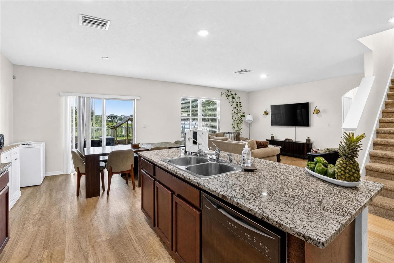 Kitchen - 8219 BILSTON VILLAGE LN, GIBSONTON