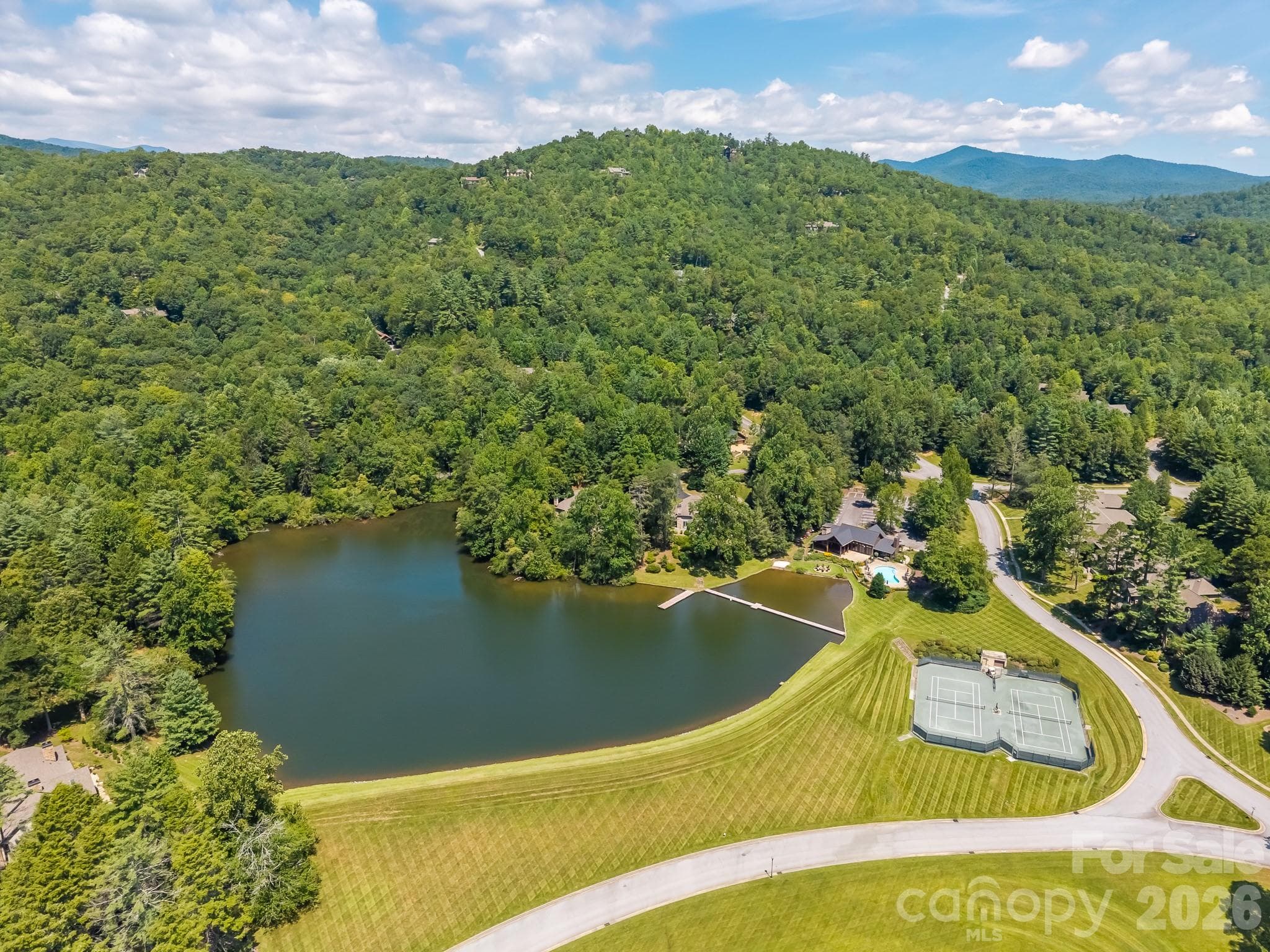 Straus Park: Lake Straus, Boat Storage, Lake House, Outdoor/In-Ground Pool, Tennis Courts - 47 Ridgetop Circle, Brevard