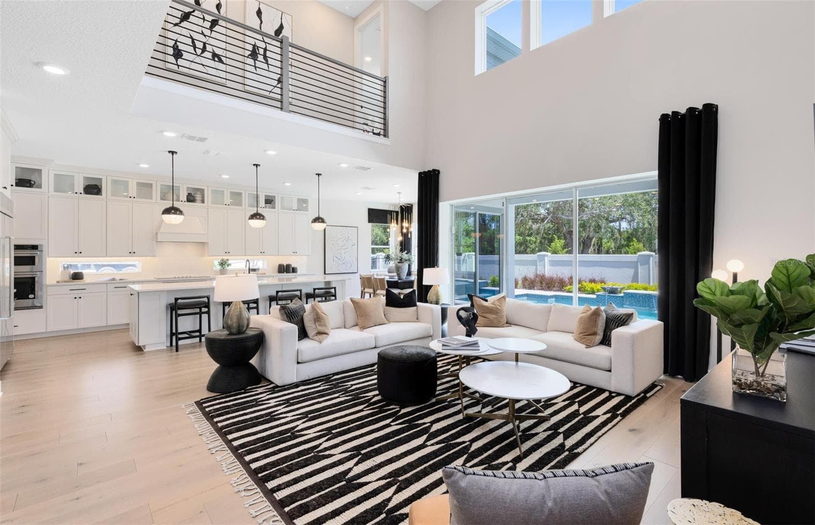 Actual home photo. Colors, finishes, textures and options may appear differently in person due to variations in monitors and viewing devices. - 16920 LONE OAK CIRCLE, ORLANDO
