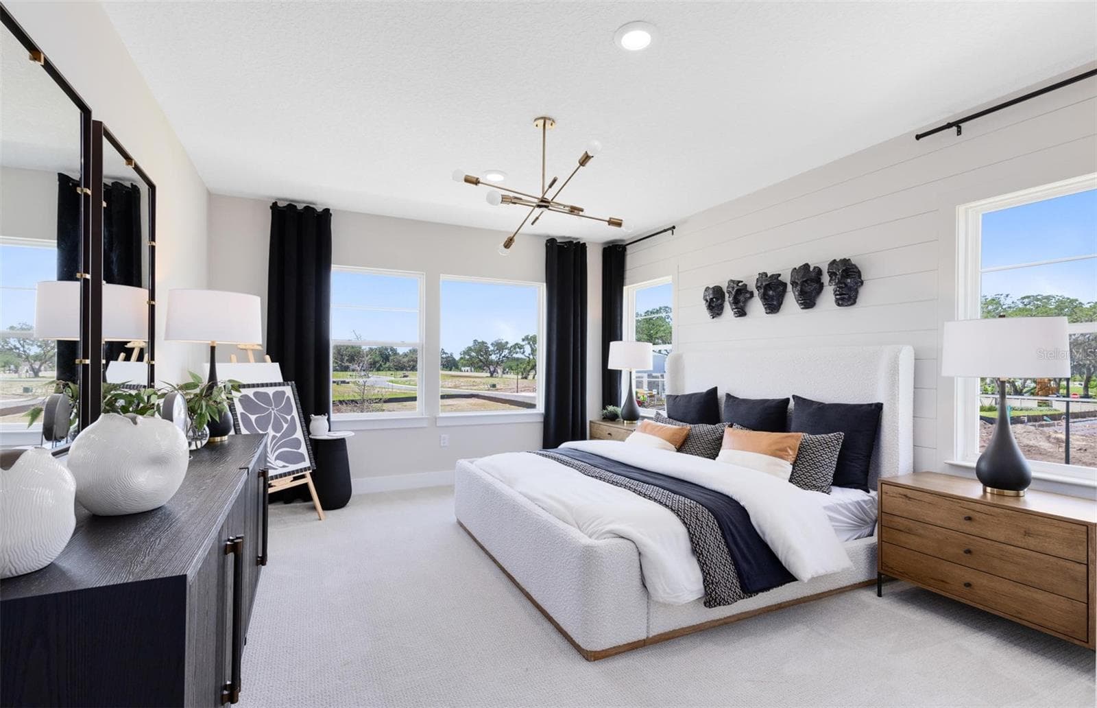 Actual home photo. Colors, finishes, textures and options may appear differently in person due to variations in monitors and viewing devices. - 16920 LONE OAK CIRCLE, ORLANDO