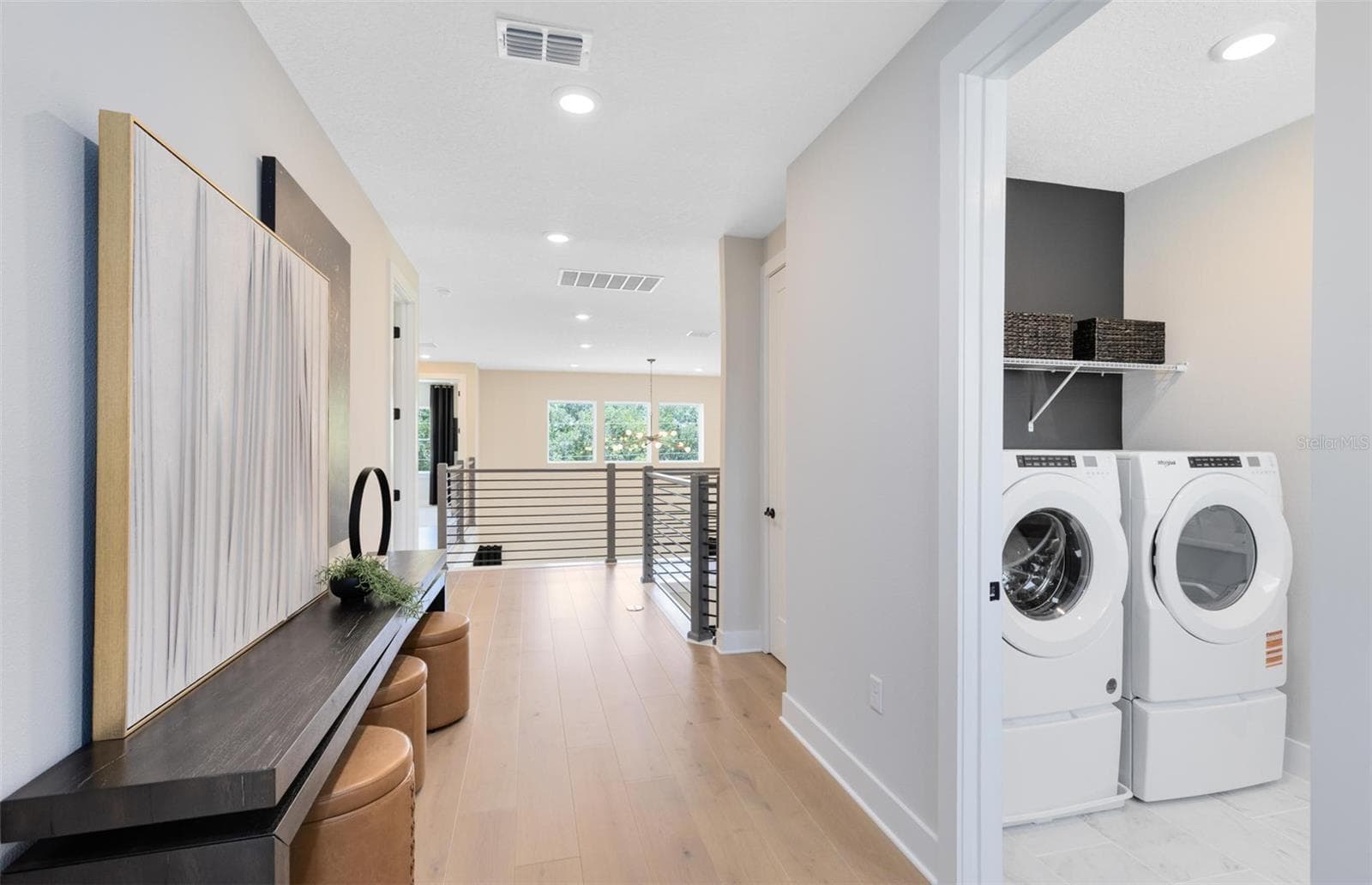 Actual home photo. Colors, finishes, textures and options may appear differently in person due to variations in monitors and viewing devices. - 16920 LONE OAK CIRCLE, ORLANDO