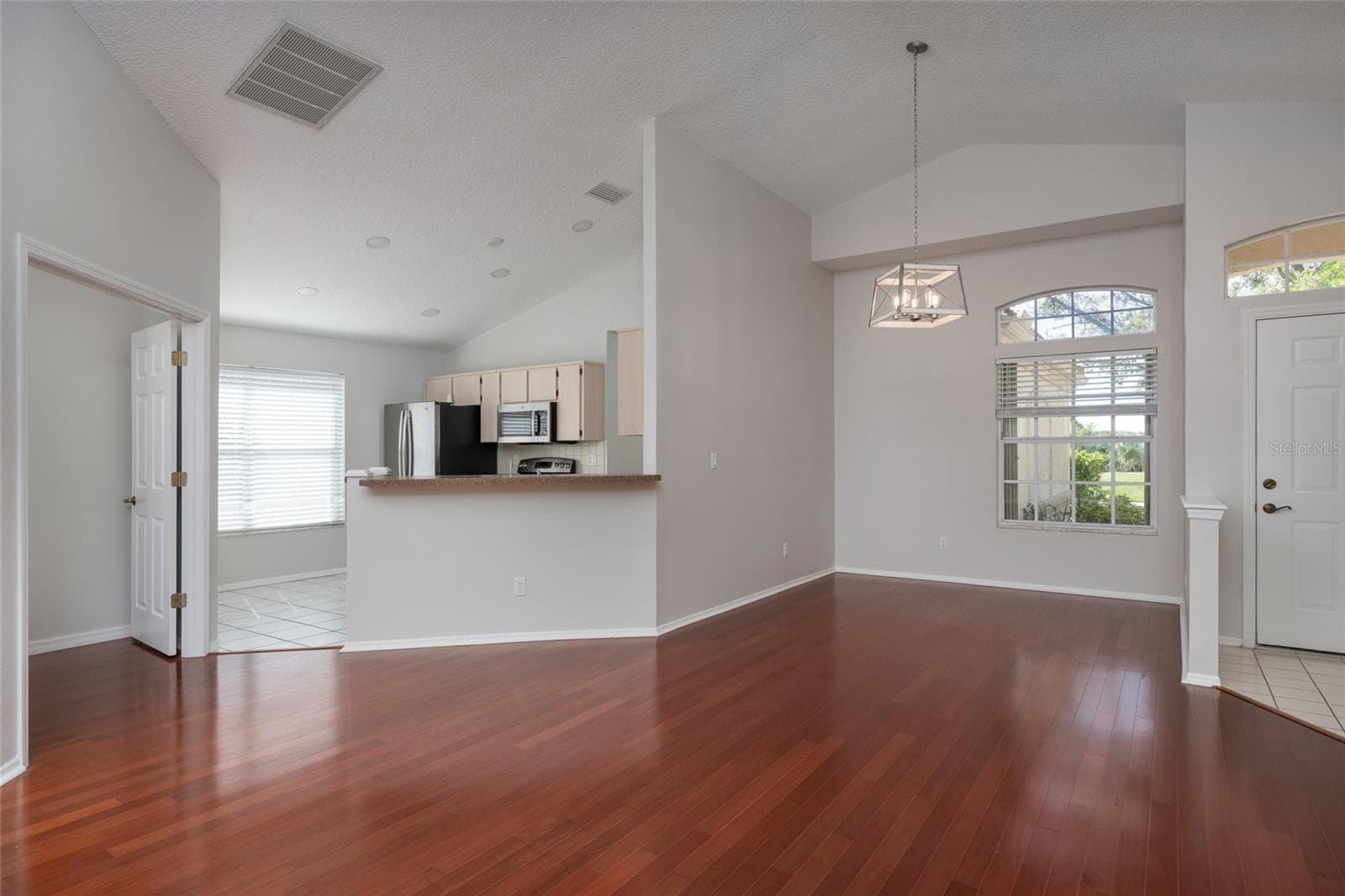 Villa at 717 LIGHTHOUSE DR, TARPON SPRINGS, photo 7 of 29
