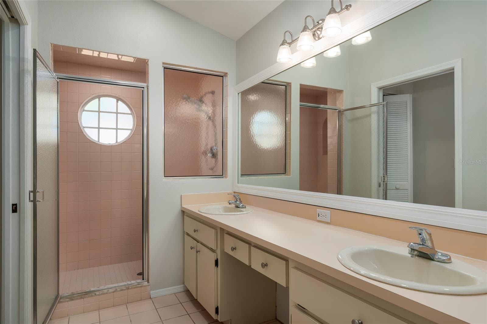 Villa at 717 LIGHTHOUSE DR, TARPON SPRINGS, photo 16 of 29