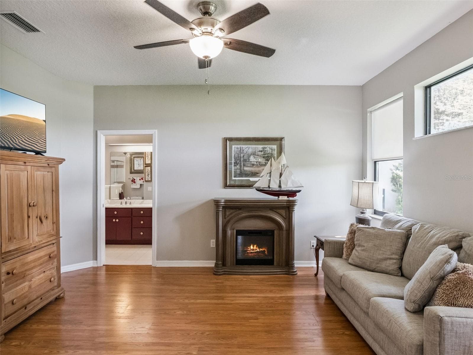 Single Family Residence at 21824 TARTAN ST, LEESBURG, photo 7 of 62