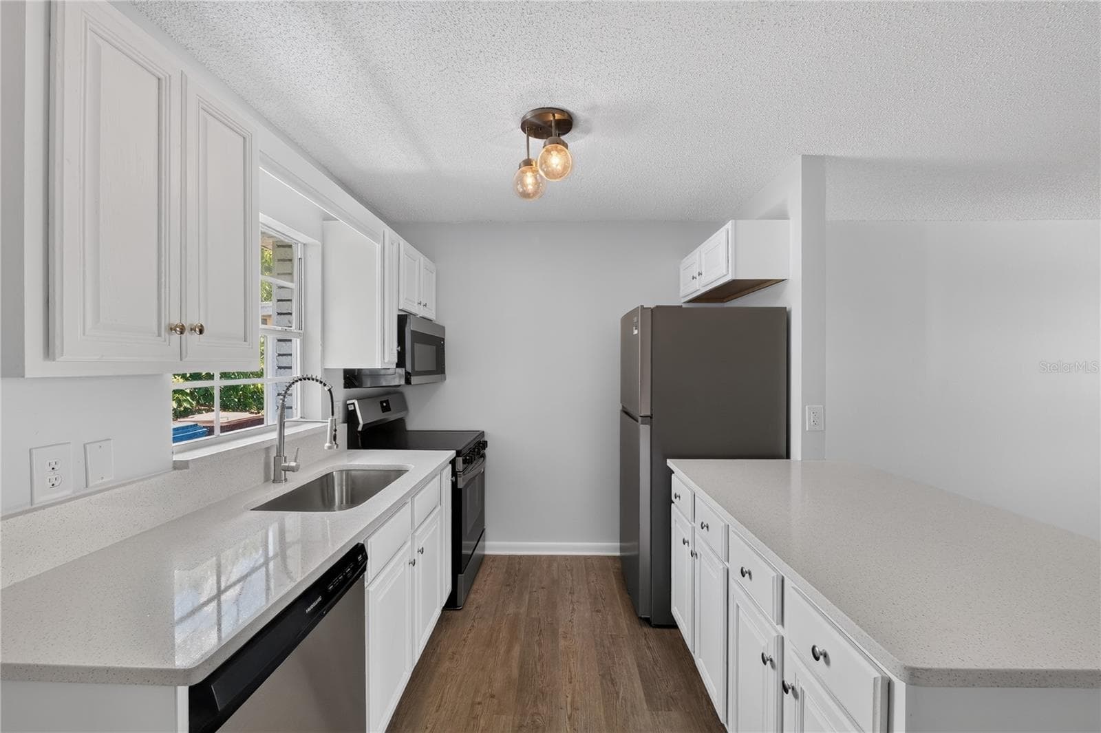 Single Family Residence at 1432 THOUSAND ROSES DR S, LAKE WALES, photo 5 of 15