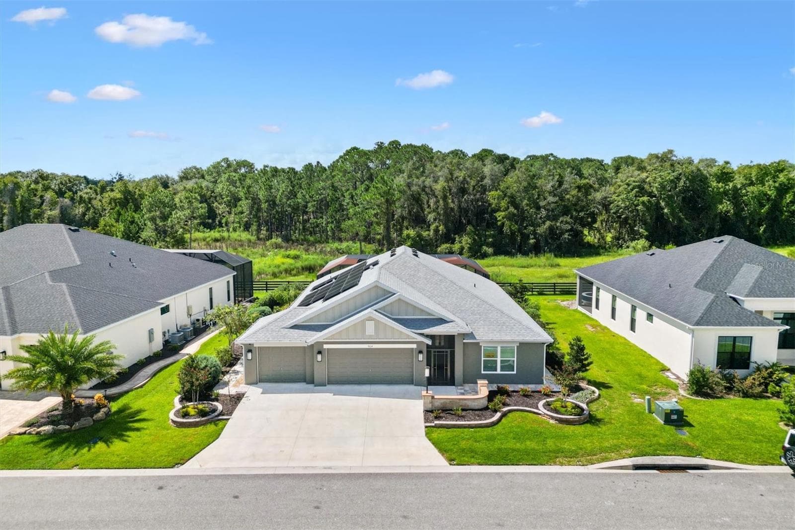 Single Family Residence at 504 BEDMINSTER WAY, THE VILLAGES, photo 2 of 54