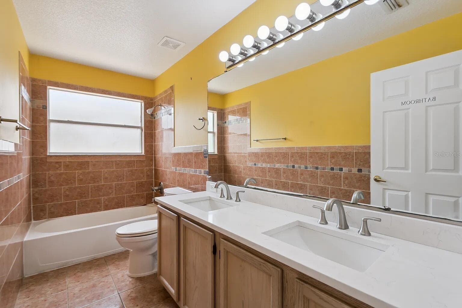 Single Family Residence at 6415 ABBEYDALE CT, ORLANDO, photo 26 of 53