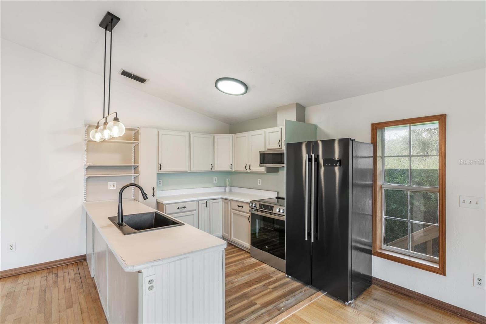 Kitchen area - 1835 OAK PL, FLAGLER BEACH