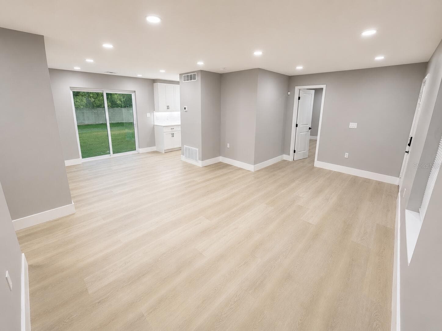 Single Family Residence at 2310 W LISA CT, SANFORD, photo 5 of 27