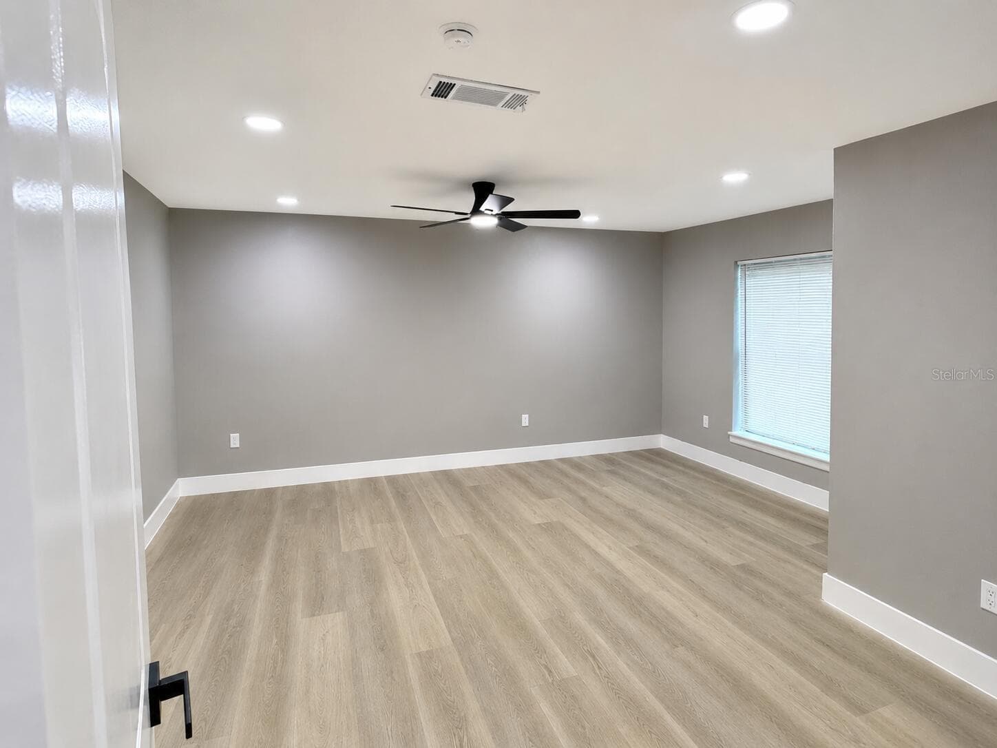 Single Family Residence at 2310 W LISA CT, SANFORD, photo 9 of 27