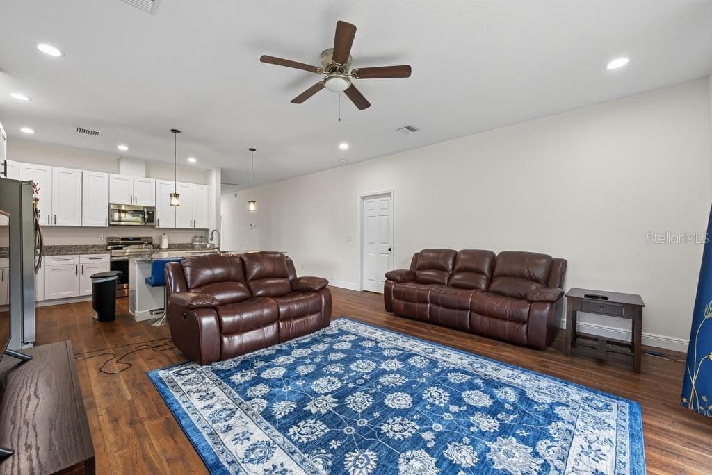 Single Family Residence at 8118 N SEMMES ST, TAMPA, photo 7 of 42