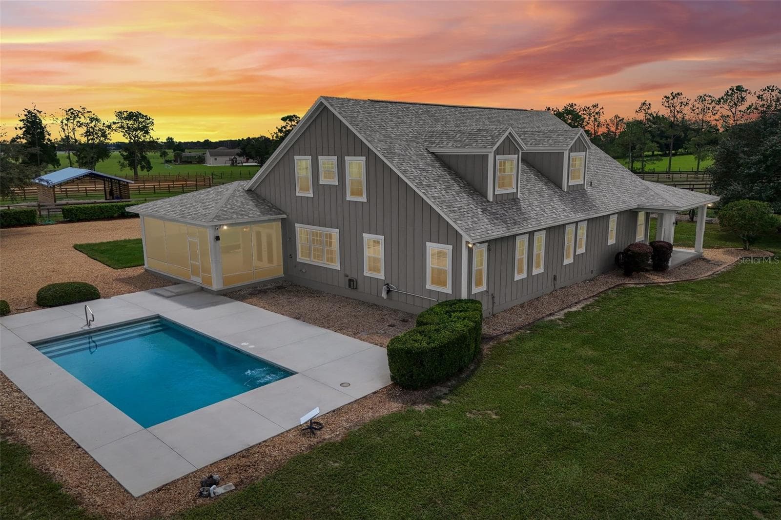 Twilight Rear/Side Exterior - 2088 NW 102ND BLVD, WILDWOOD