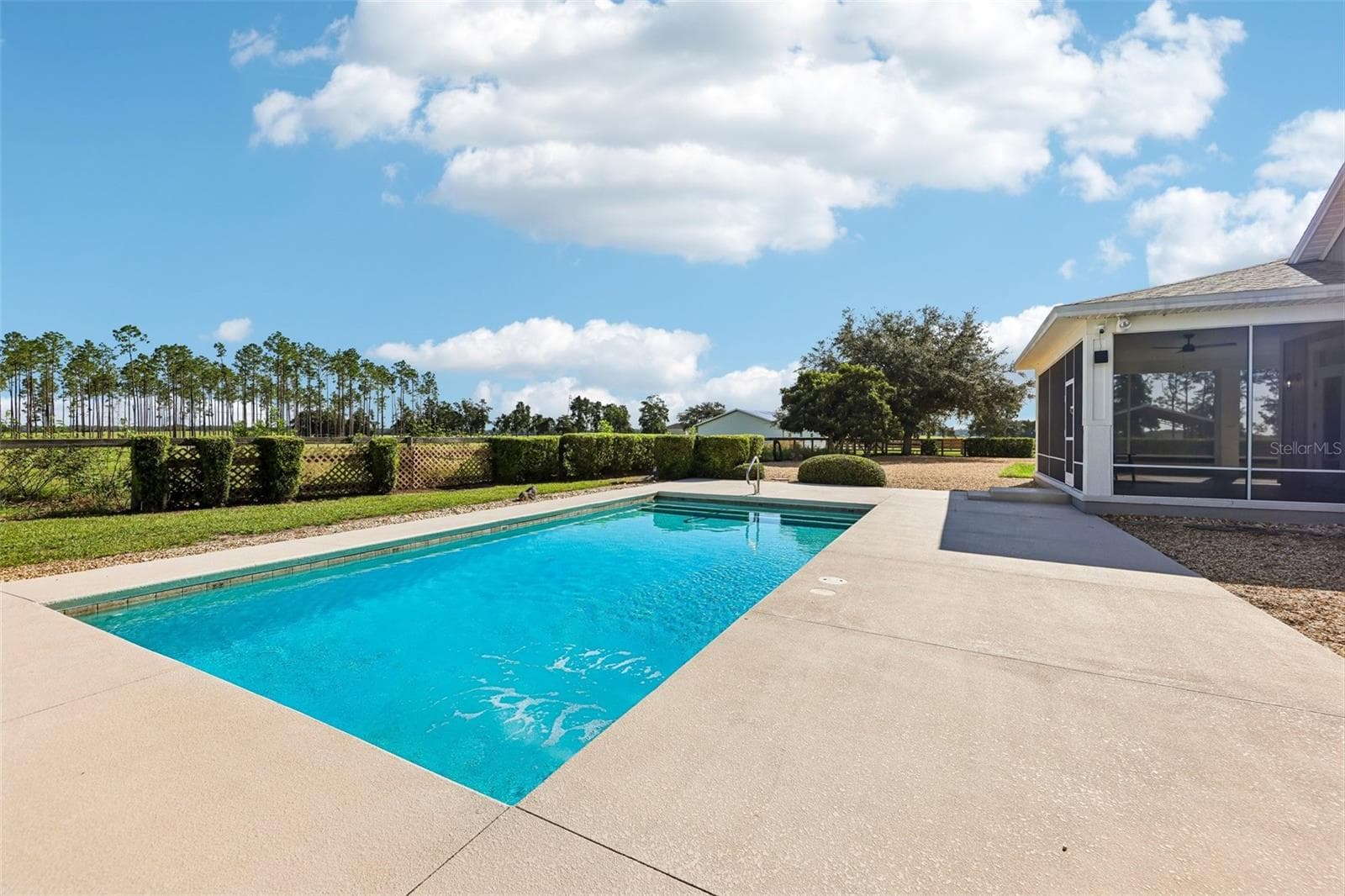 Saltwater Pool - 2088 NW 102ND BLVD, WILDWOOD