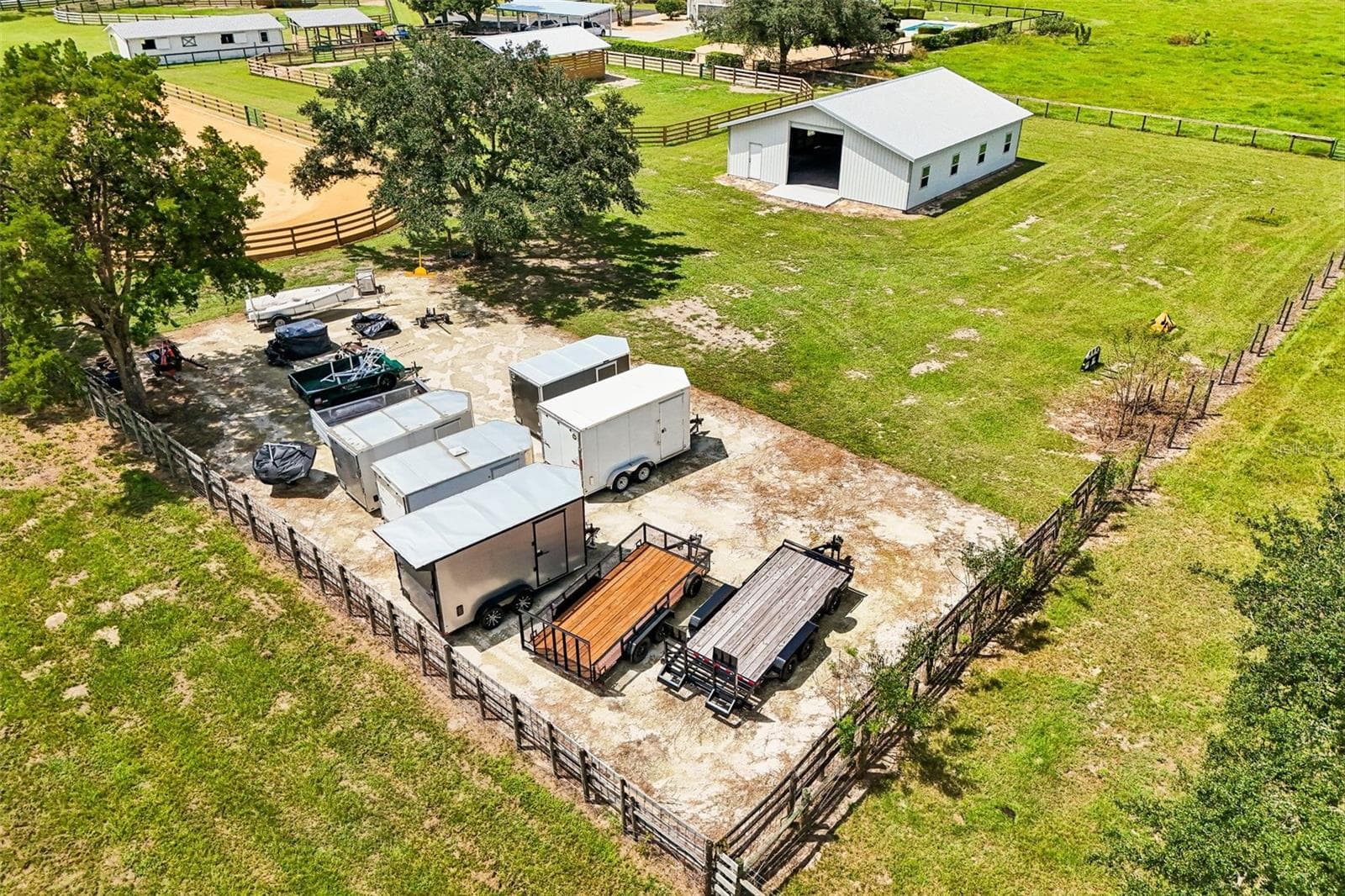 Limestone Parking Area - 2088 NW 102ND BLVD, WILDWOOD