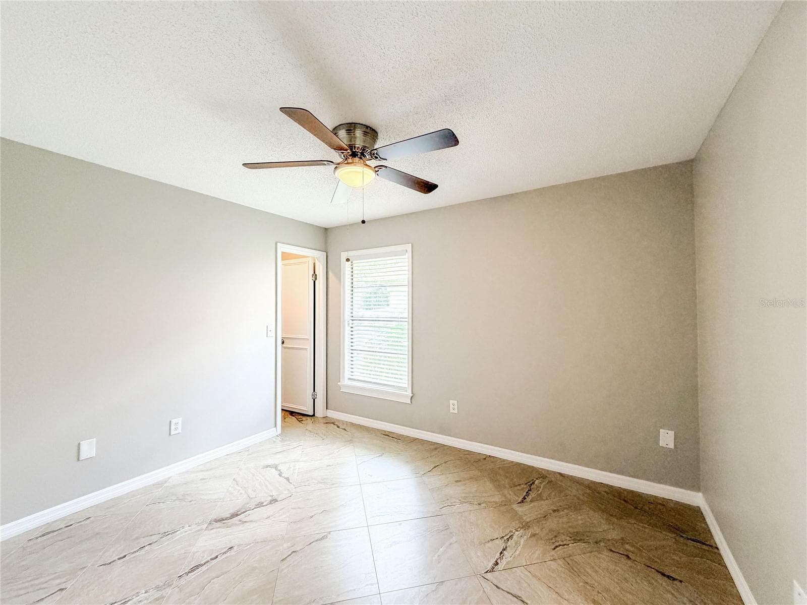 Bedroom 2 - 9542 PEBBLE GLEN AVE, TAMPA