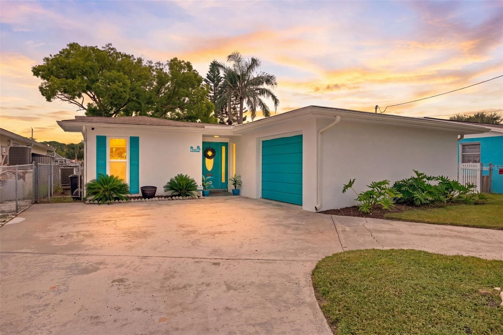 4920 PELICAN DR