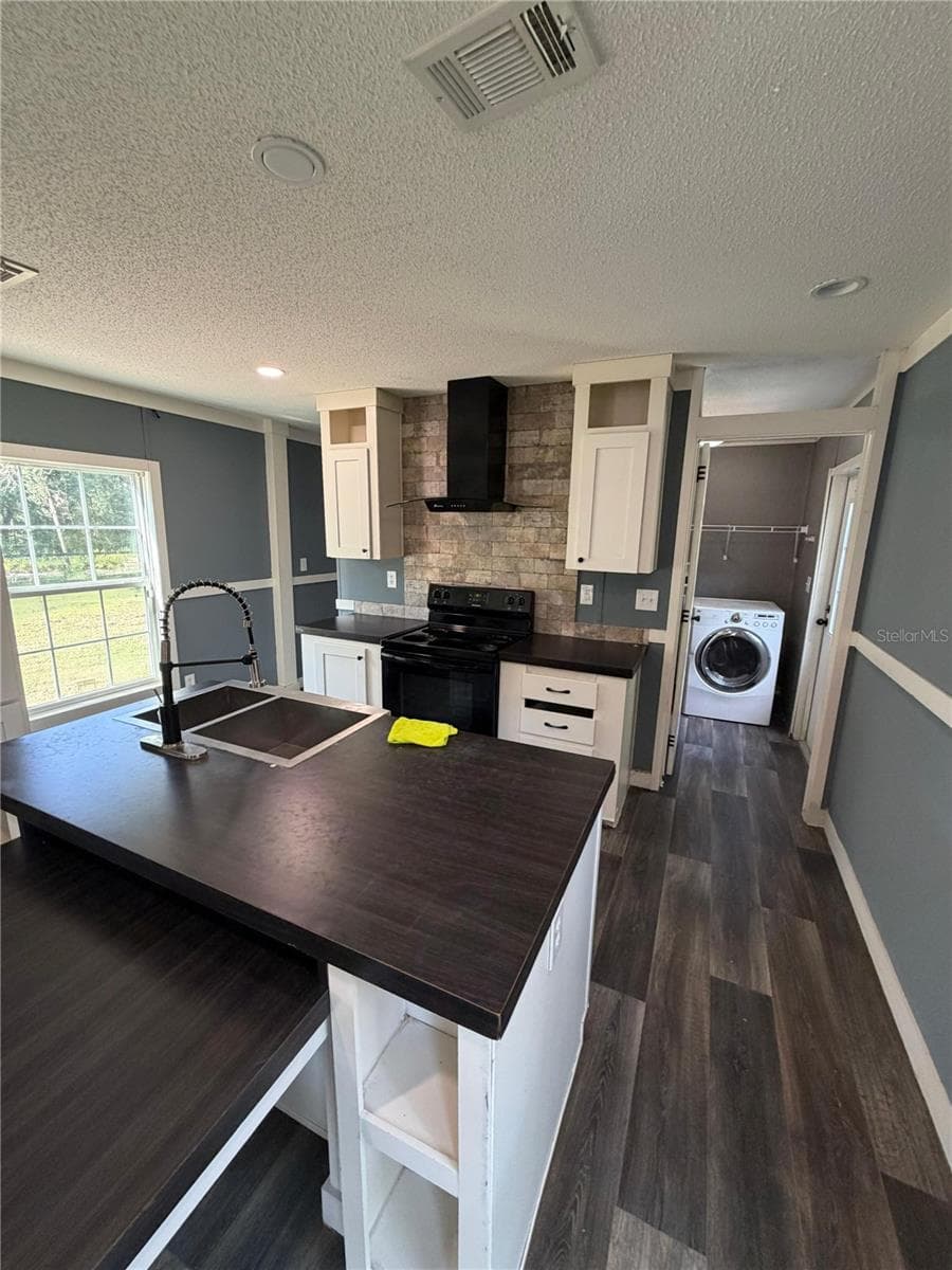 Manufactured Home at 10685 SW 156TH PL, DUNNELLON, photo 17 of 39