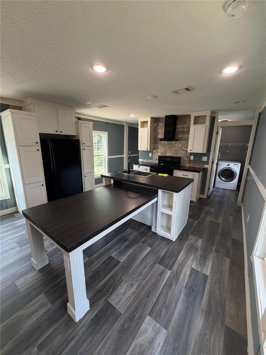 Manufactured Home at 10685 SW 156TH PL, DUNNELLON, photo 19 of 39