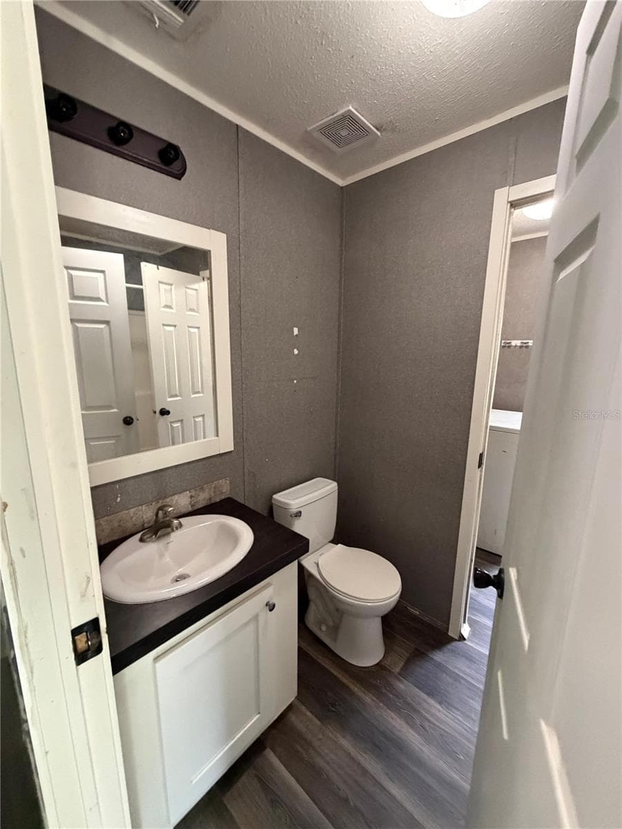 Manufactured Home at 10685 SW 156TH PL, DUNNELLON, photo 20 of 39