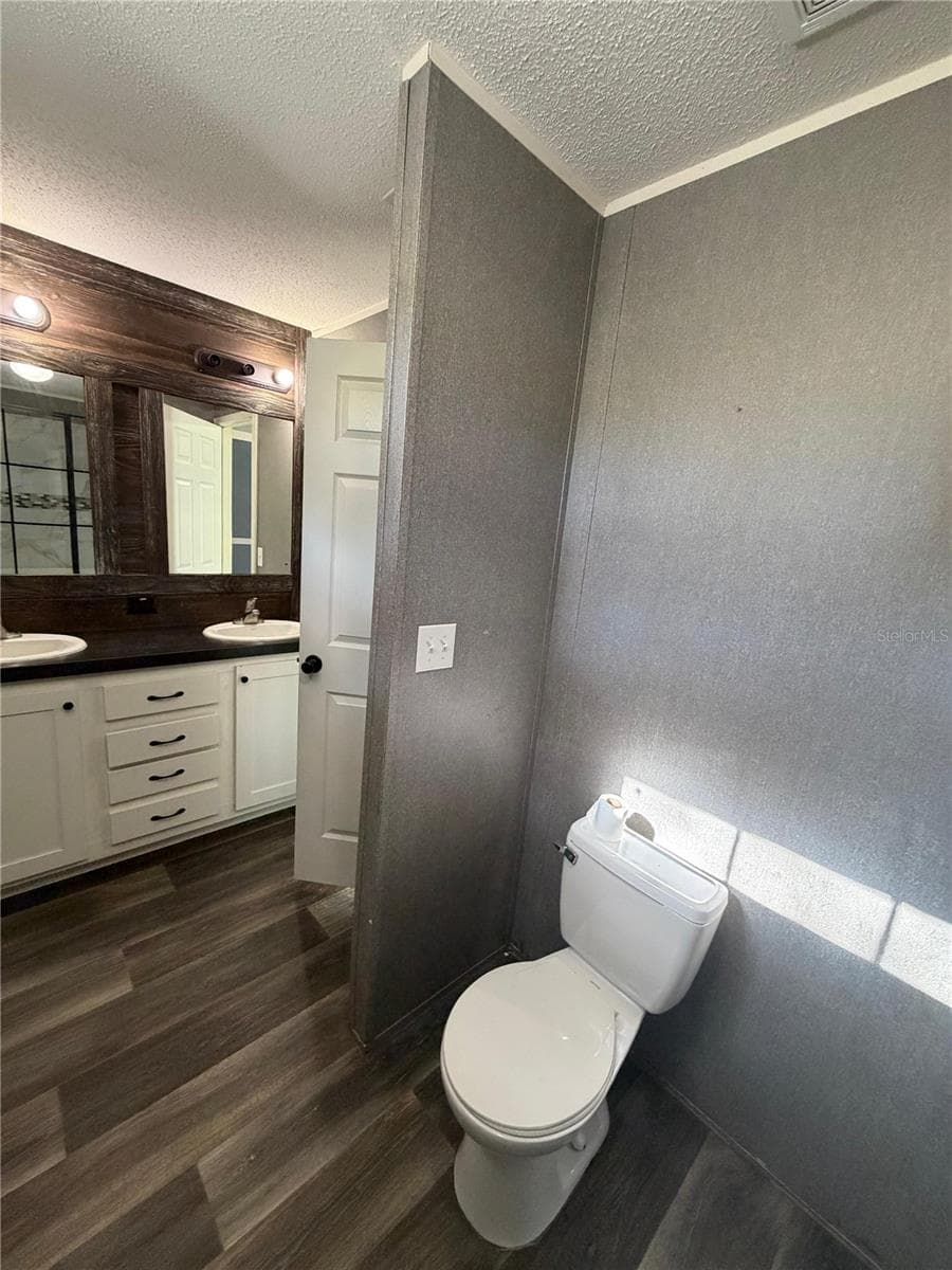 Manufactured Home at 10685 SW 156TH PL, DUNNELLON, photo 29 of 39