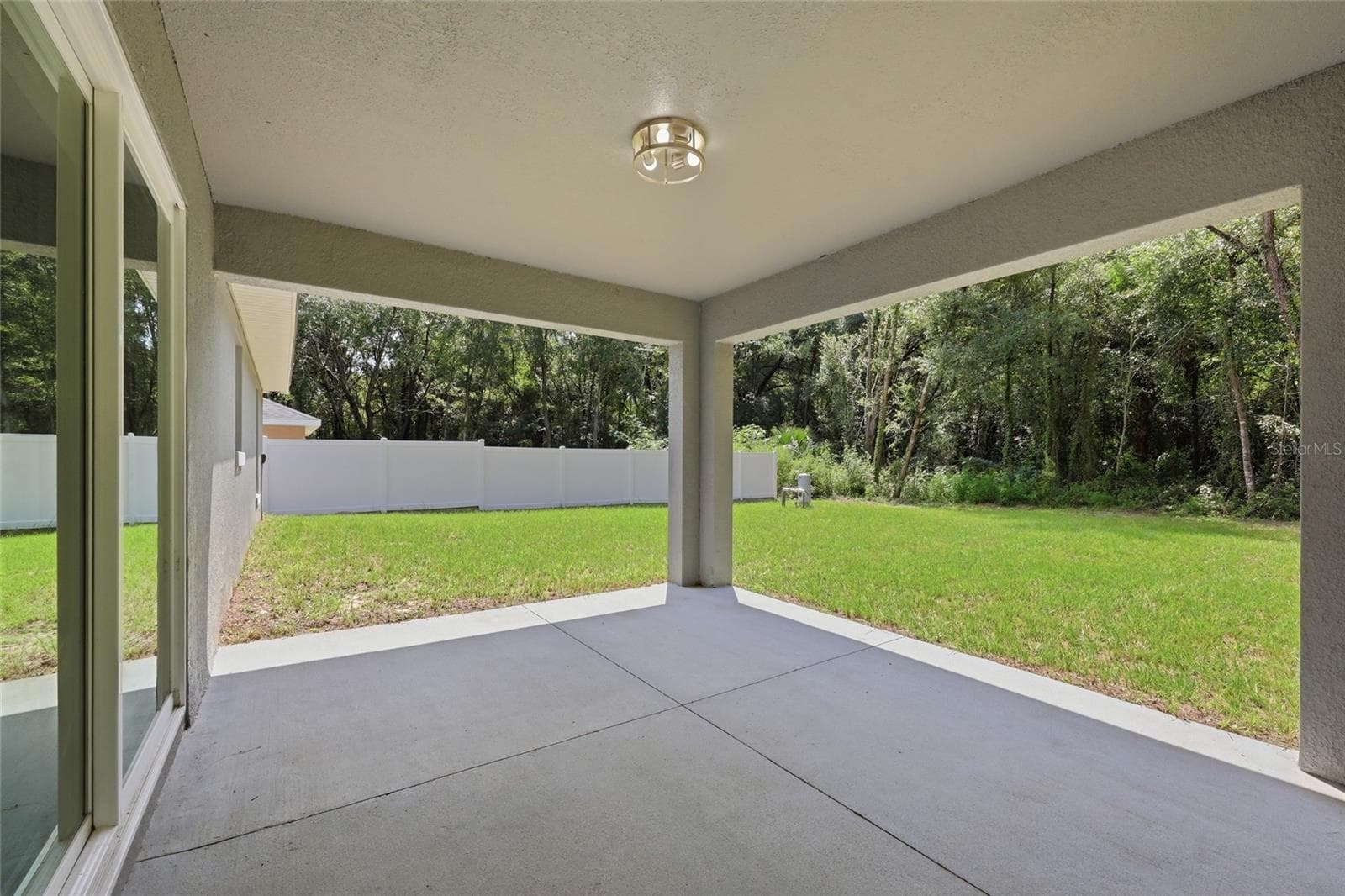 Back porch - 2984 SE 140TH LN, SUMMERFIELD