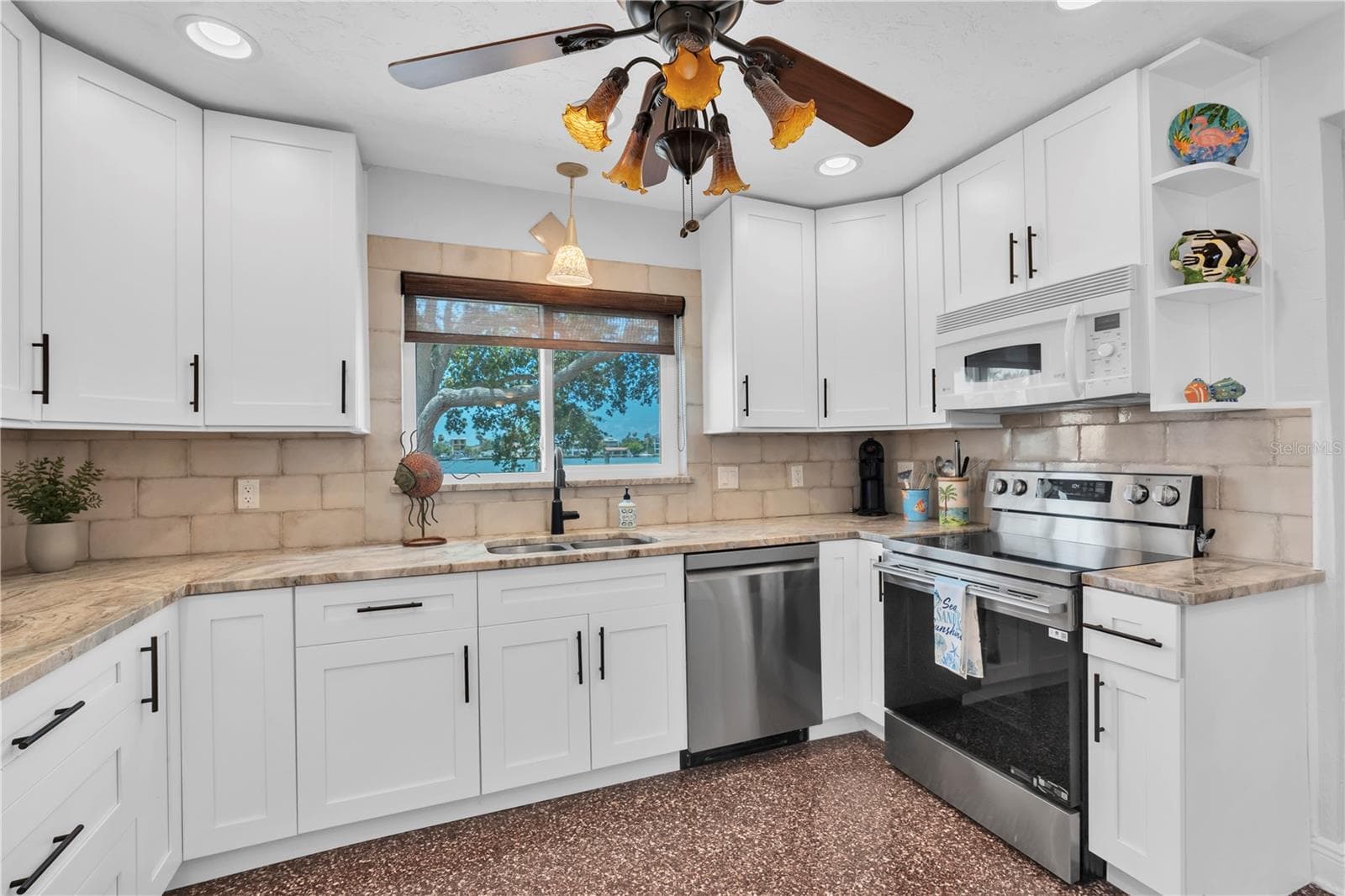 Single Family Residence at 16102 4TH ST E, REDINGTON BEACH, photo 34 of 51