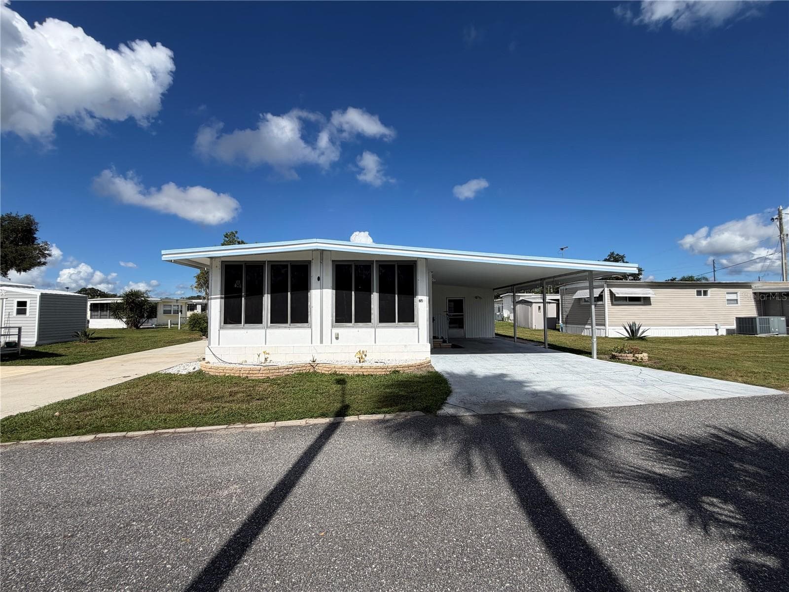 751 TRACI DR