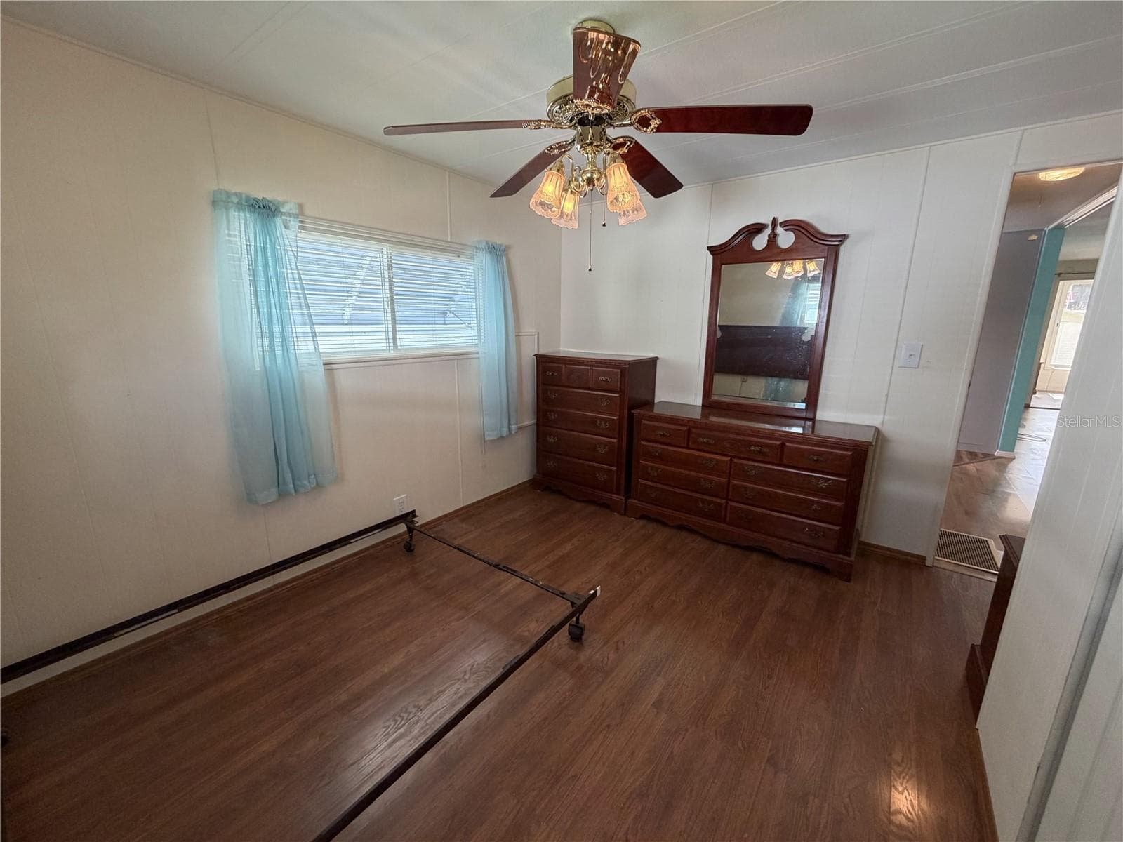 Mobile Home at 751 TRACI DR, LEESBURG, photo 15 of 23