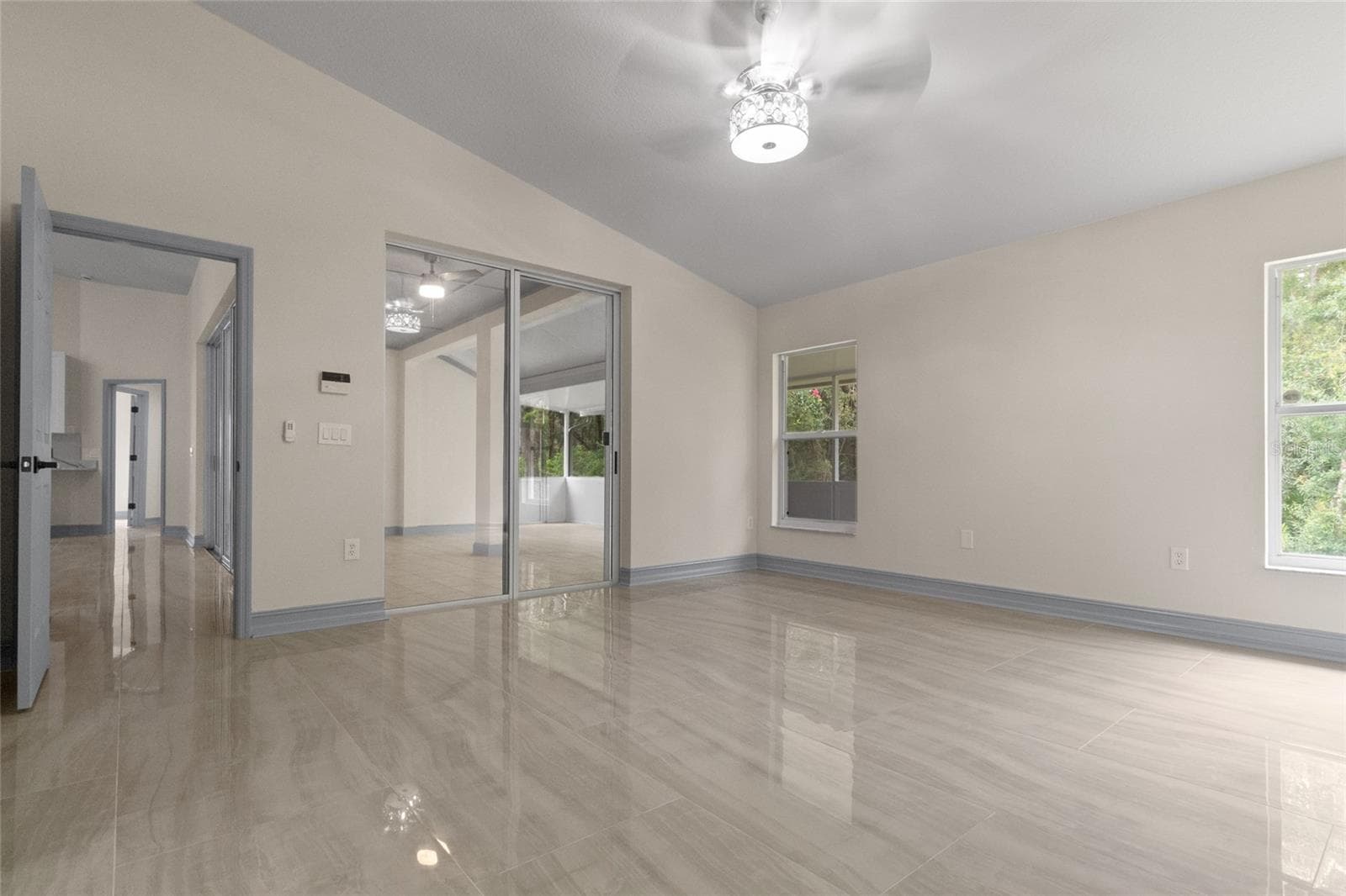 Single Family Residence at 10217 TIMBERLAND POINT DR, TAMPA, photo 17 of 44