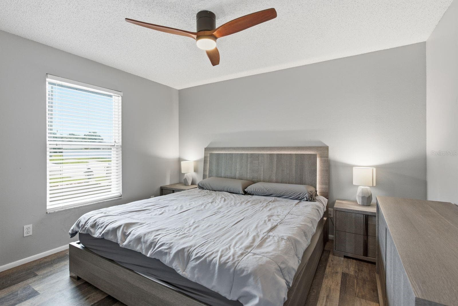 Spacious guest bedroom with great natural light. - 12620 115TH ST, LARGO