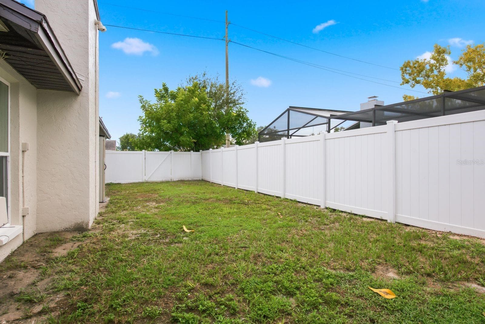 Fully fenced backyard with room to enjoy. - 12620 115TH ST, LARGO