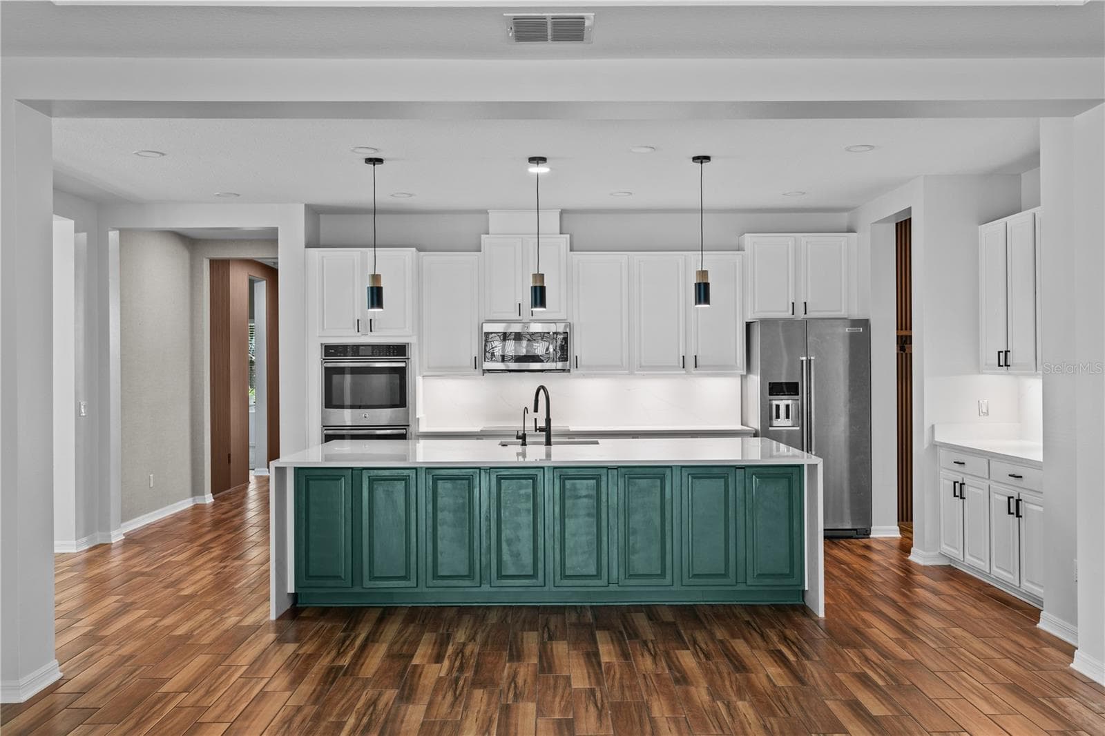 Single Family Residence at 14776 MAGNOLIA RIDGE LOOP, WINTER GARDEN, photo 13 of 55