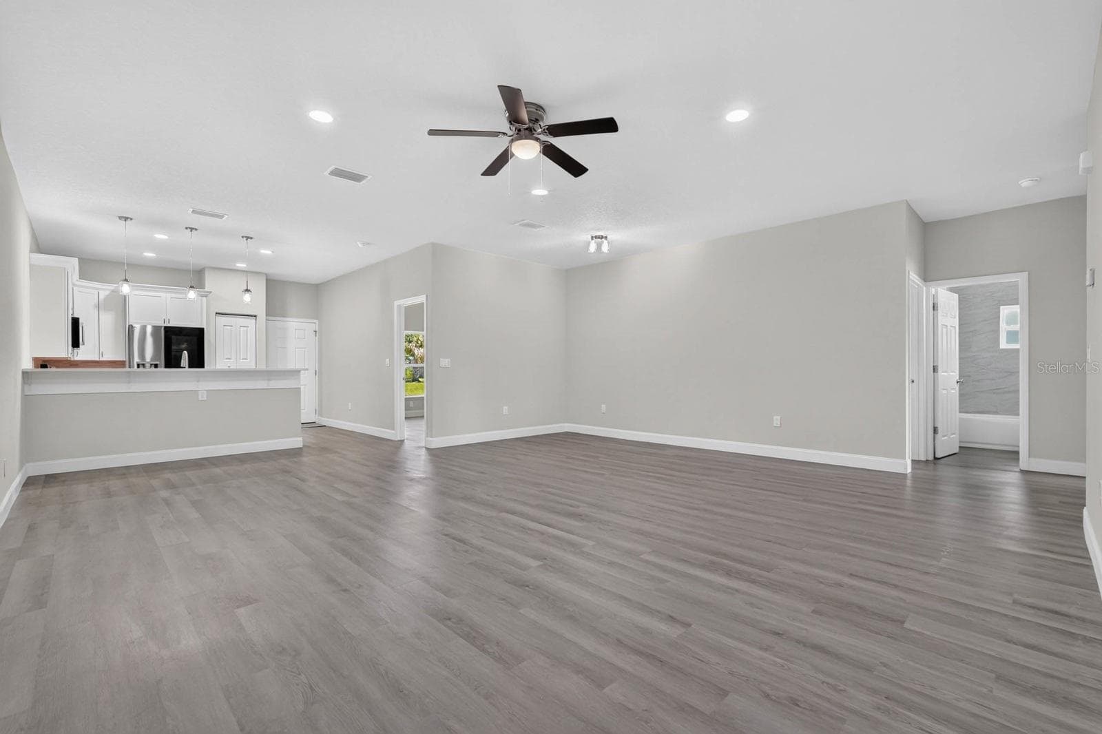 Single Family Residence at 757 INDIANA ST, DAYTONA BEACH, photo 8 of 41