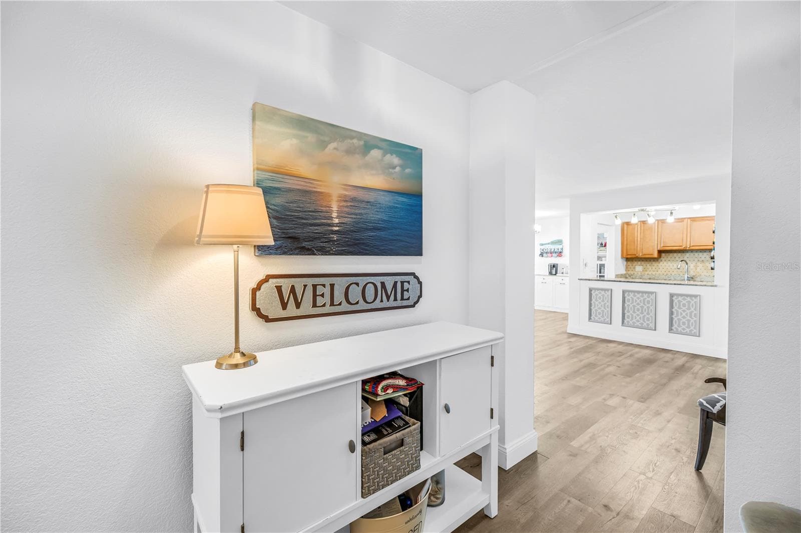 Foyer entry - 7200 SUNSHINE SKYWAY LN S #8B, ST PETERSBURG