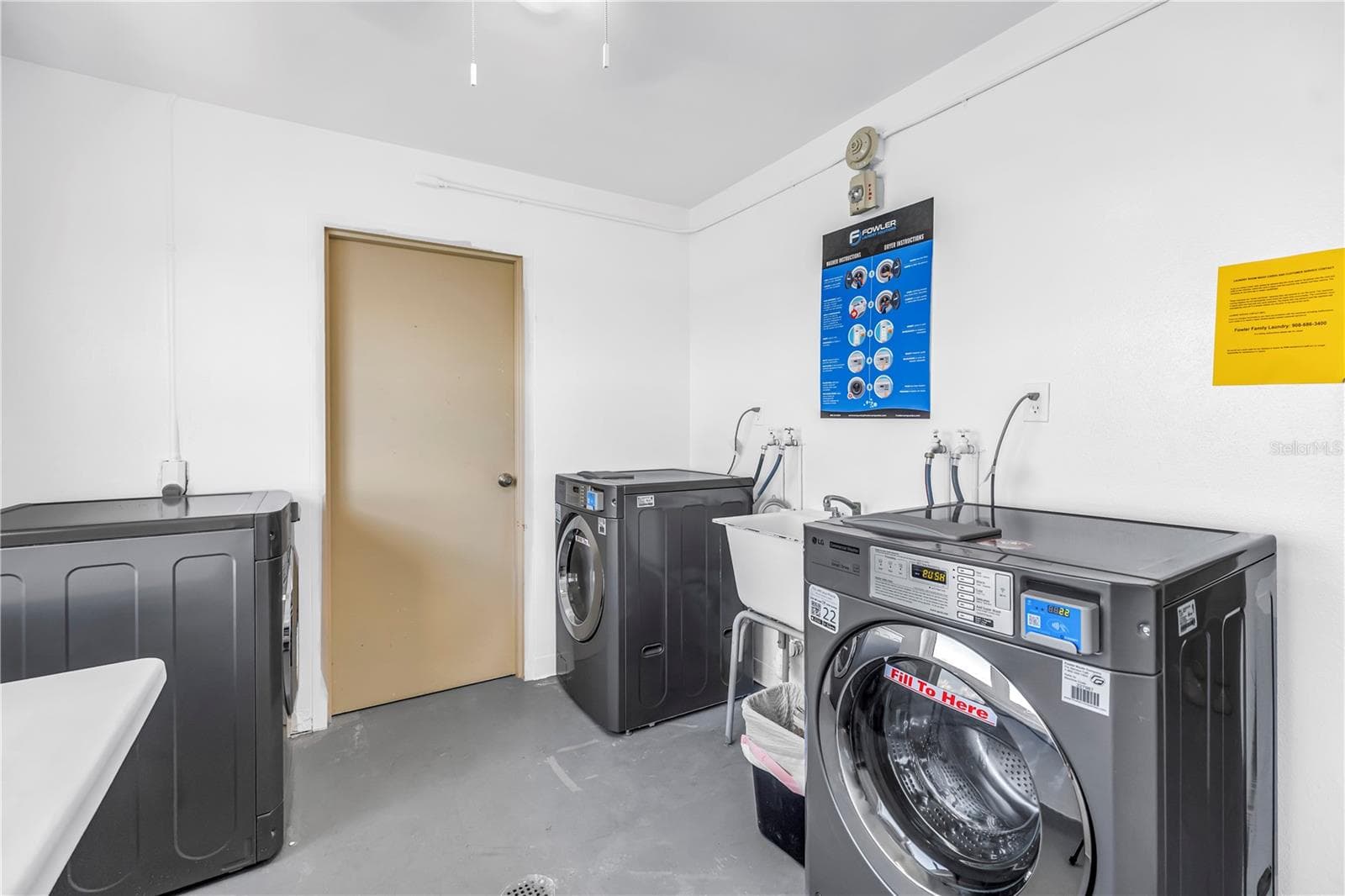 Updated modern laundry with storage beyond - 7200 SUNSHINE SKYWAY LN S #8B, ST PETERSBURG