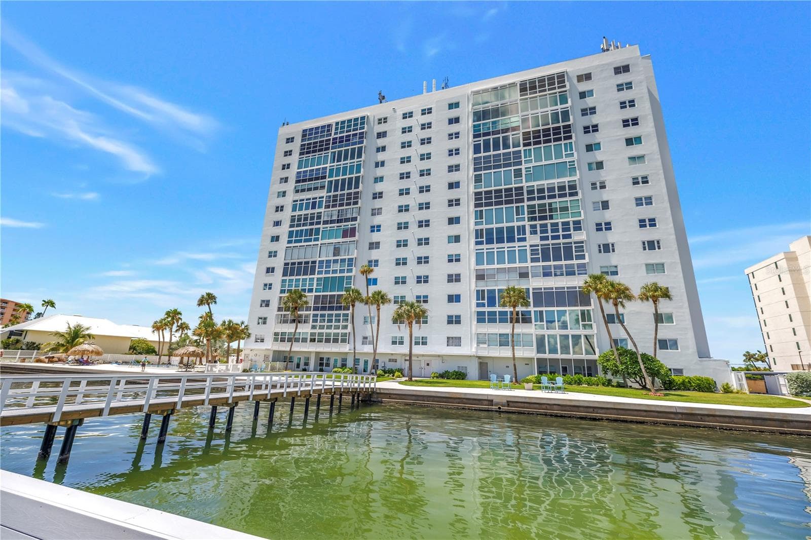 Rear view of building from pier - 7200 SUNSHINE SKYWAY LN S #8B, ST PETERSBURG