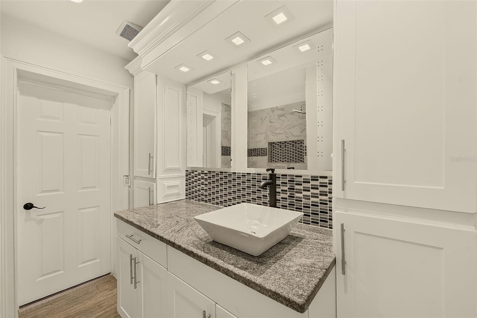 Single Family Residence at 812 WILLOWBRANCH AVE, CLEARWATER, photo 18 of 53