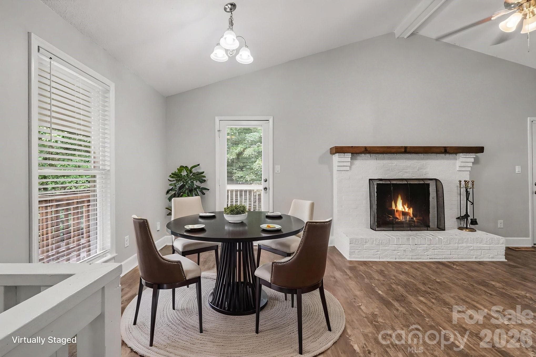 Single Family Residence at 8163 Walnut Creek Lane, Charlotte, photo 4 of 25