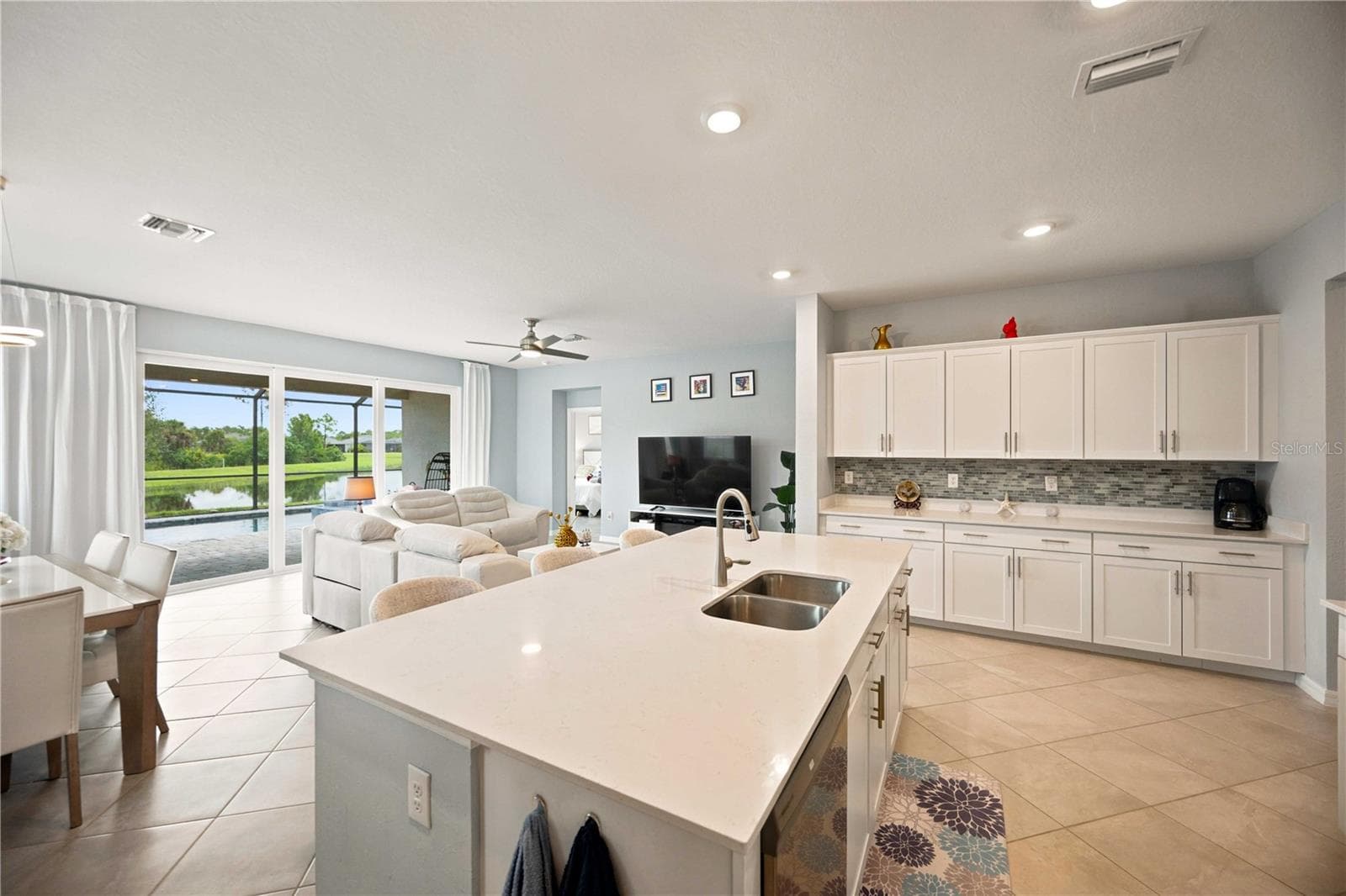 Single Family Residence at 19110 MOSCATO CT, VENICE, photo 11 of 75