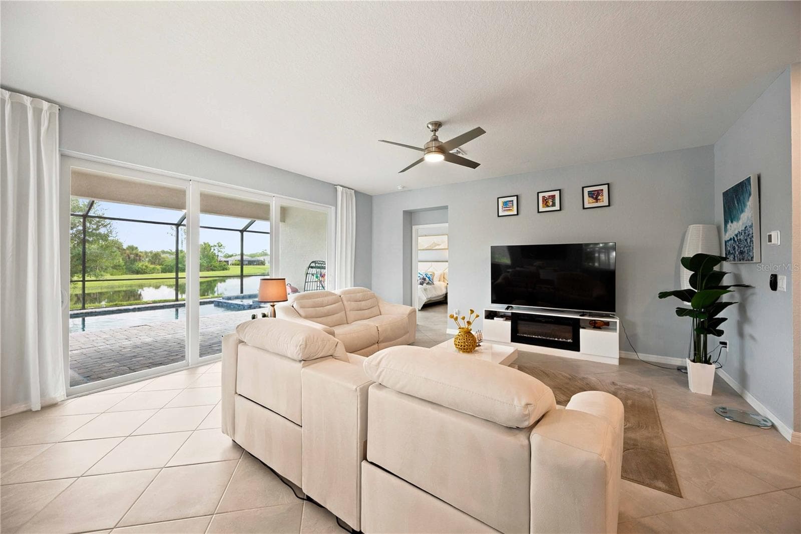 Single Family Residence at 19110 MOSCATO CT, VENICE, photo 23 of 75