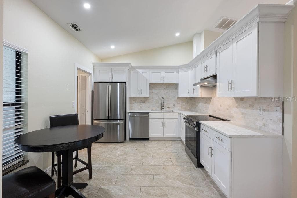 Kitchen & Nook - 54 DORSET DR, KISSIMMEE
