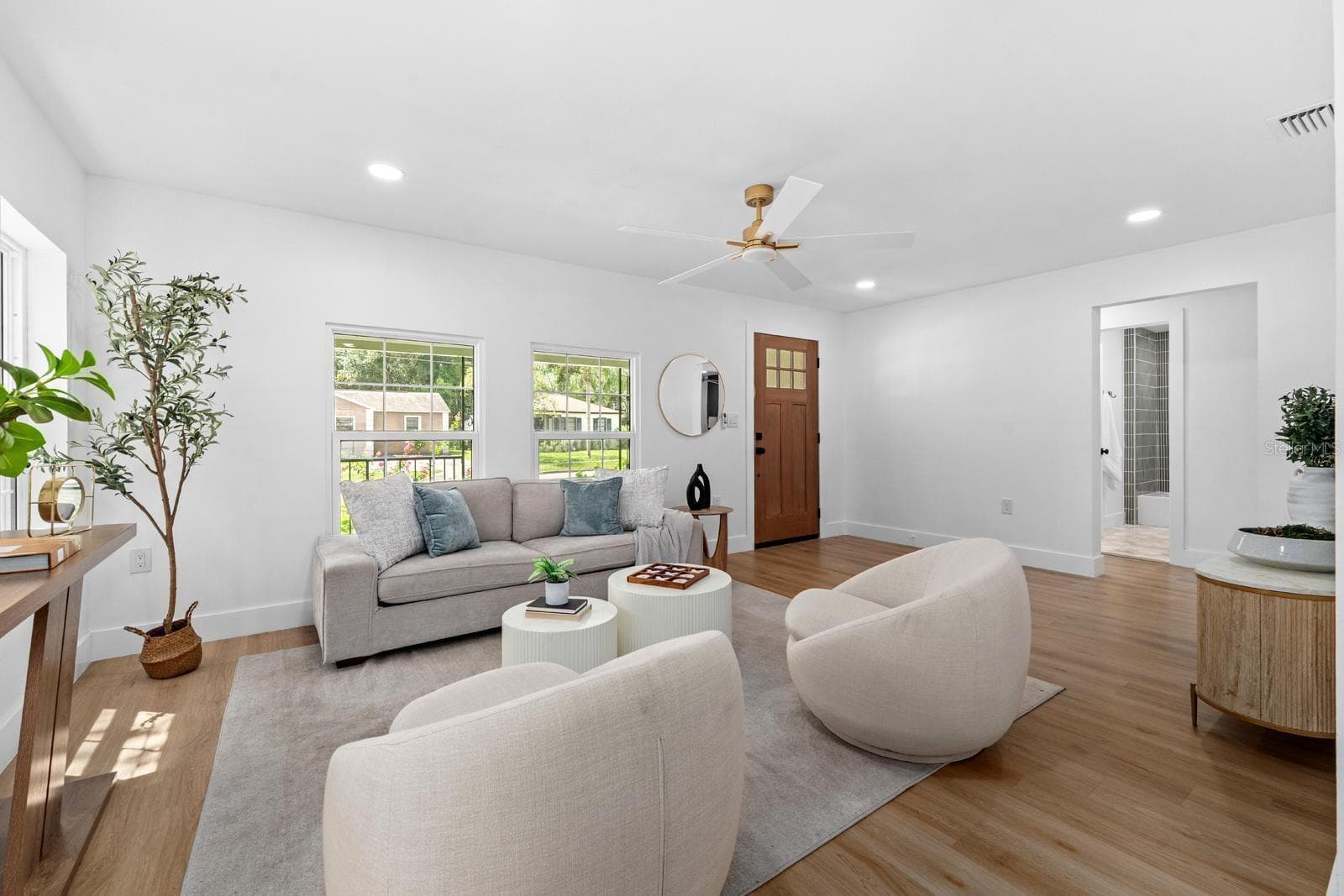 Living Room - 1230 E HENRY AVE, TAMPA