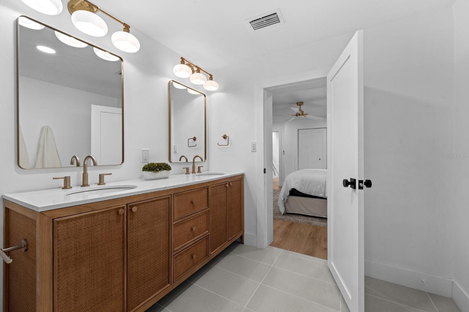 Owners' Bathroom - 1230 E HENRY AVE, TAMPA