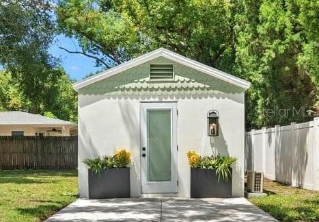 Guest House - 1230 E HENRY AVE, TAMPA